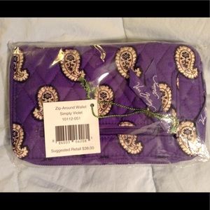 Vera Bradley zip around wallet